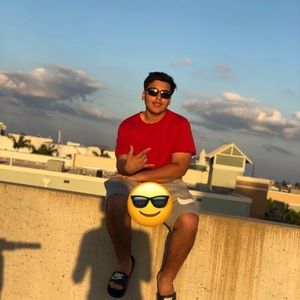 Meet your Posher, Nicholas